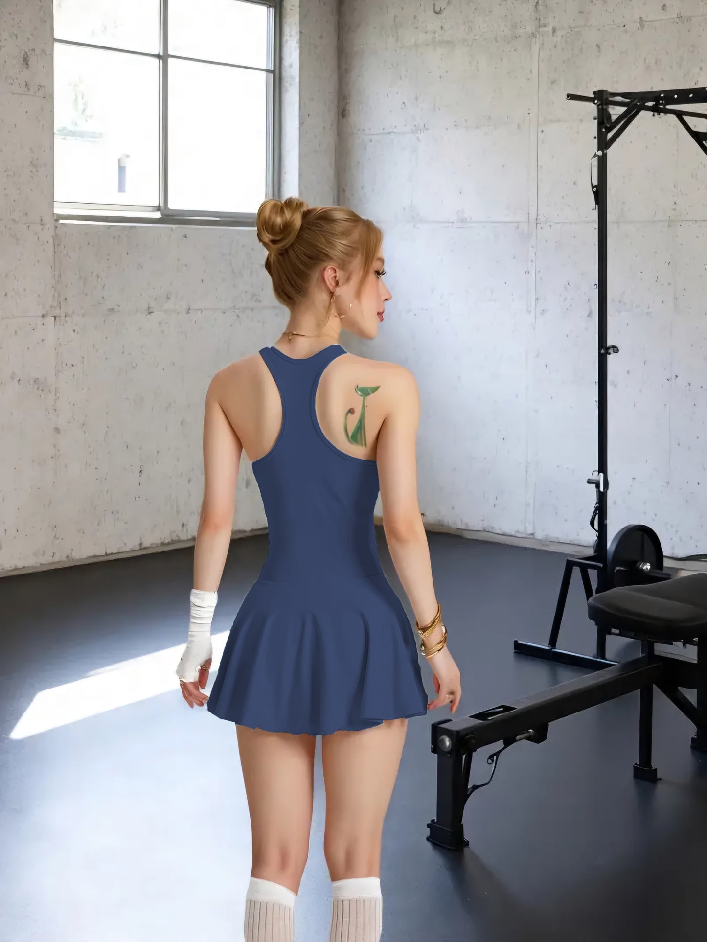 ŞIK KOLSUZ İÇi ŞORTLU YOGA YÜRÜYÜŞ SPOR GÜNLÜK ELBİSE